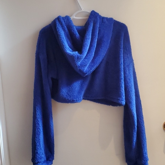 Cropped Teddy Hoodie - Picture 2 of 4